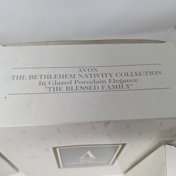 Vintage Avon 1992 Bethlehem Nativity Christmas Collection with COA's - Picture 4 of 15
